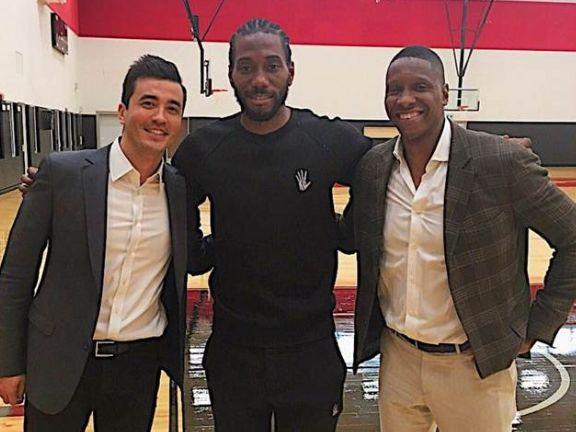 欧冠赛场精彩瞬间：巴萨主场2-0取胜,（欧冠高光时刻：巴萨坐镇主场2-0告捷）