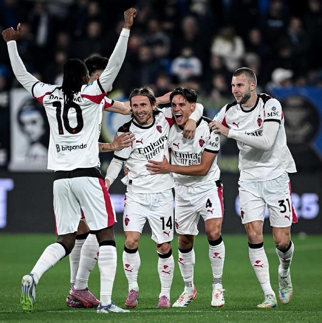 里程碑之战，恩里克迎来执教生涯第400场俱乐部赛事（里程碑之役：恩里克迎来执教生涯第400场俱乐部比赛）