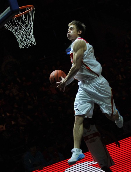 阿斯：罗马仍在关注小火柴，贝蒂斯与塞维利亚也加入竞争（阿斯：罗马持续关注“小火柴”，塞维利亚与贝蒂斯也加入争夺战）