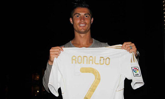 法兰克福1-1沃尔夫斯堡，岑特破门，巴舒亚伊点射绝平（法兰克福1-1战平沃尔夫斯堡：岑特先拔头筹，巴舒亚伊点球压哨扳平）