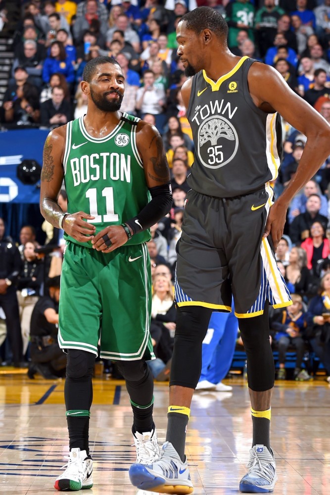 Ame：我生病了状态不好，感觉选手之间的配合沟通有点烂（Ame：身体抱恙状态欠佳，队内配合与沟通不够理想）