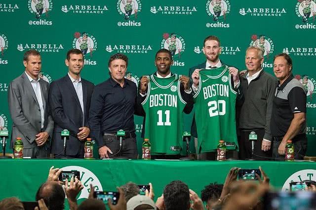 战绩稀烂！自11年2月以来，快船首次单月输掉12场比赛（快船颓势难止：单月吞下12败，为2011年2月以来首次）