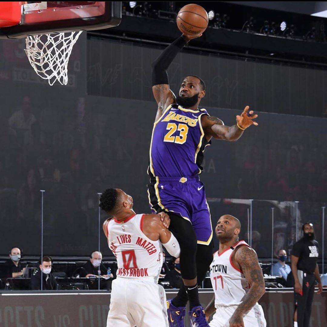 曼联计划打破转会纪录，签下埃利奥特·安德森和马特塔，争夺关键球员。（曼联欲刷新转会纪录，追逐埃利奥特·安德森与马特塔，力争关键目标）