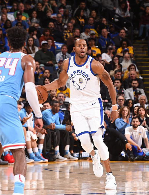 奥斯卡、巴尔加斯赛季前离队，武磊长期伤缺，但海港仍夺冠军（赛季前失去奥斯卡、巴尔加斯，武磊又长期伤停，海港仍加冕冠军）