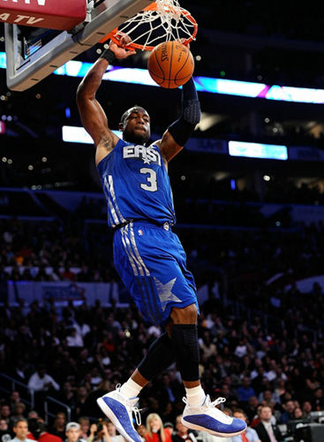 莱奥：无论我踢的是什么位置，重要的是听从教练的安排（莱奥：踢哪都行，关键听教练指挥）