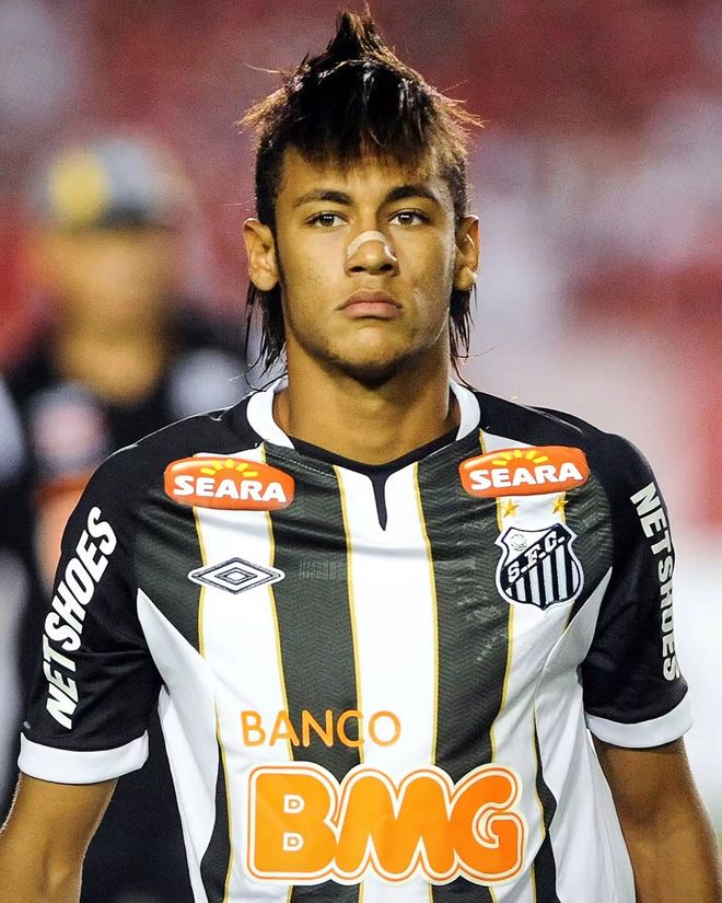 伤愈复出，卡瓦尼时隔两个月再次代表博卡出场并打进一粒点球（阔别两月复出，卡瓦尼重返博卡点球建功）