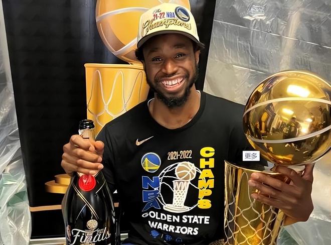 辽宁男篮在CBA杯赛中爆冷输给江苏男篮，外援选择引发争议，球迷对阵容实力和磨合表示不满。（CBA杯冷门：辽宁不敌江苏，外援选择惹争议，球迷质疑阵容实力与磨合）