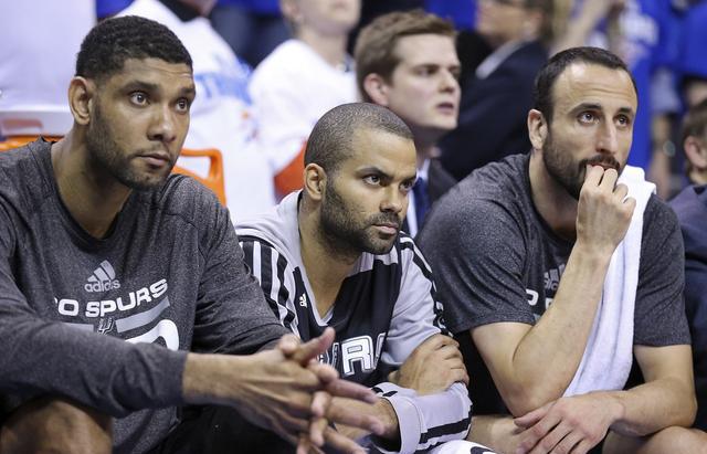 湖人浓眉哥篮下统治球队获胜（浓眉制霸内线，助湖人取胜）