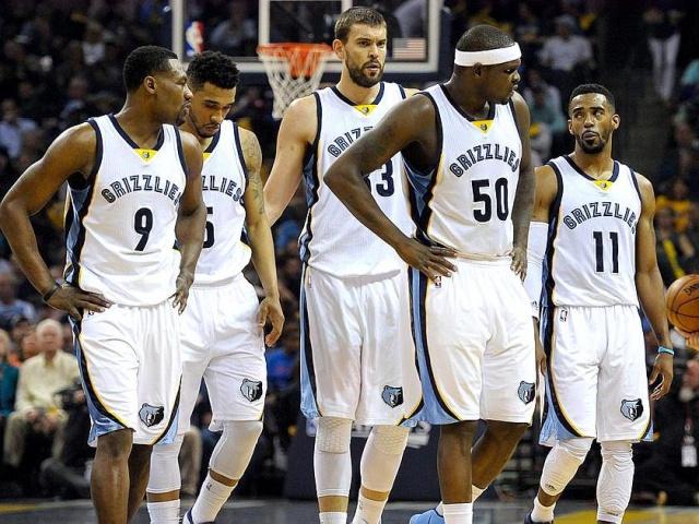 浙江绿魂球迷会：开场前将致敬弗兰克，第11分钟高唱队长之歌（浙江绿魂球迷会赛前致敬弗兰克，第11分钟齐唱队长之歌）