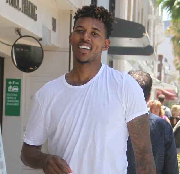 一河南球迷骑三轮车875公里，耗时19天抵达足协杯决赛地苏州（河南球迷骑三轮奔袭875公里，19天赶到足协杯决赛地苏州）