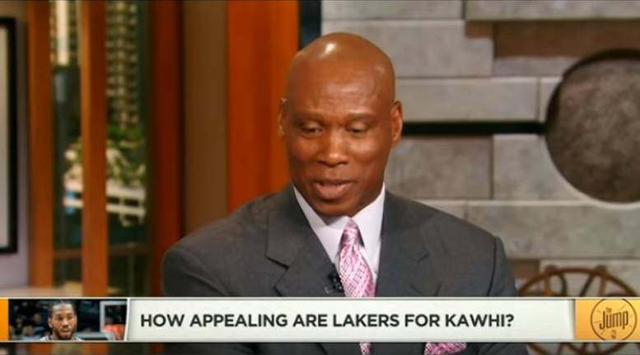 意媒：因机场跑道结冰，尤文全队与远征球迷被困挪威（机场跑道结冰致航班停摆，尤文全队与远征球迷滞留挪威）