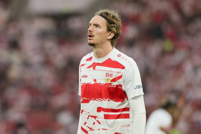 乔纳森-戴维：我可以踢任何位置；一直在训练后进行加练（乔纳森-戴维：位置不设限，训练后坚持加练）