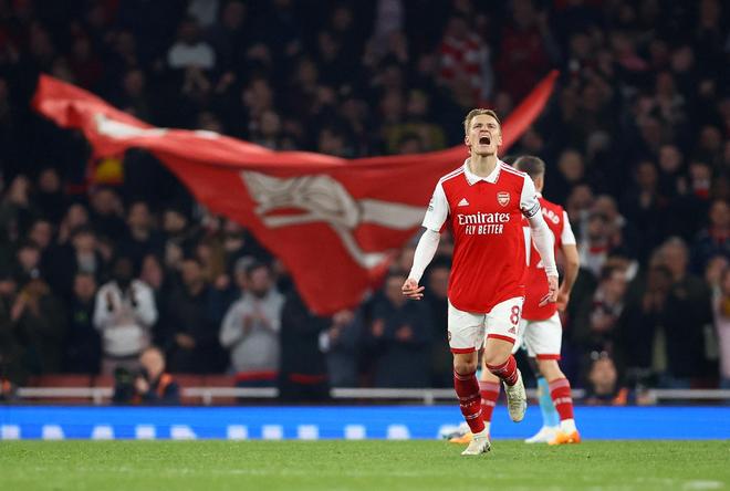 FC26美丽足球：维蒂尼亚、德容领衔，金外脚背夸雷斯马在列（FC26华丽足球：德容、维蒂尼亚领衔，外脚背大师夸雷斯马入选）